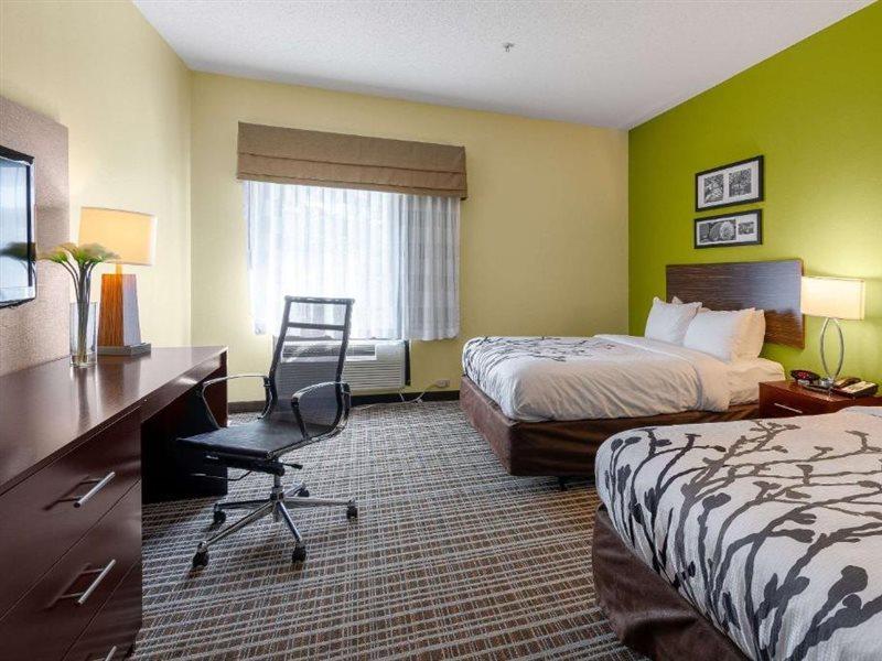 Sleep Inn & Suites Harbour Pointe Brandermill Exterior photo