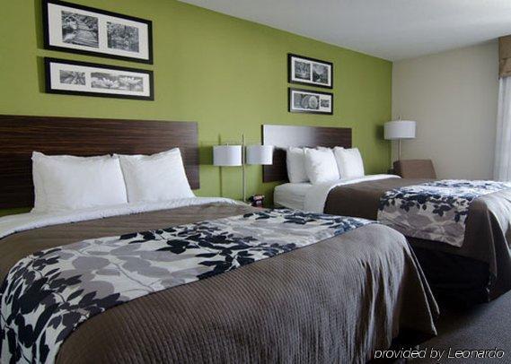 Sleep Inn & Suites Harbour Pointe Brandermill Room photo